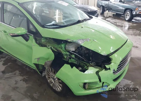 2014 Ford Fiesta Titanium из США, поврежденный, VIN 3FADP4CJ6EM221850